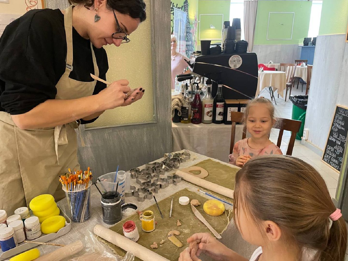 дмитров, фонд дело жизни, день матери, вертикалки,