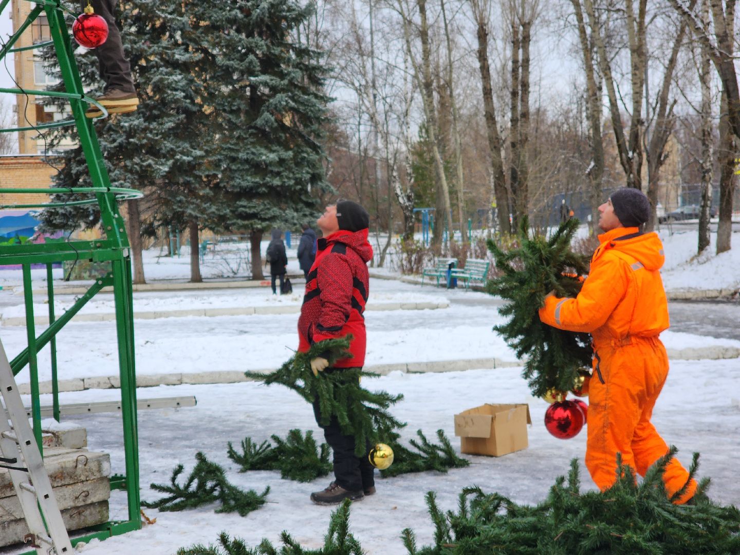 одинцово, благоустройство, новый год, елка, вертикалка, вертикальное видео,