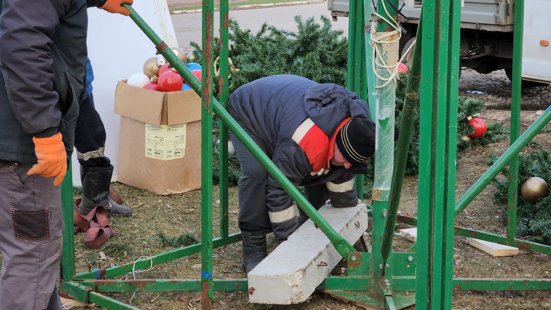 кашира, новогодняя елка, украшение города, вертикалки,
