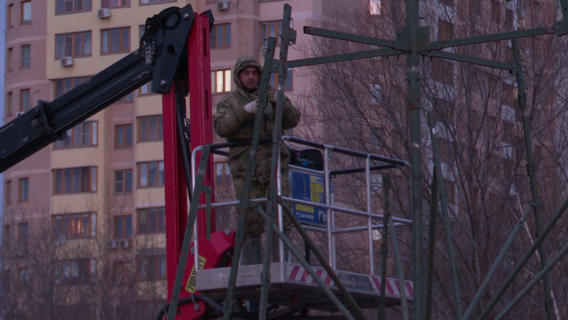 Реутов, вертикалки, символ года, установка елки, елка, пушистая красавица, искусственная ель,