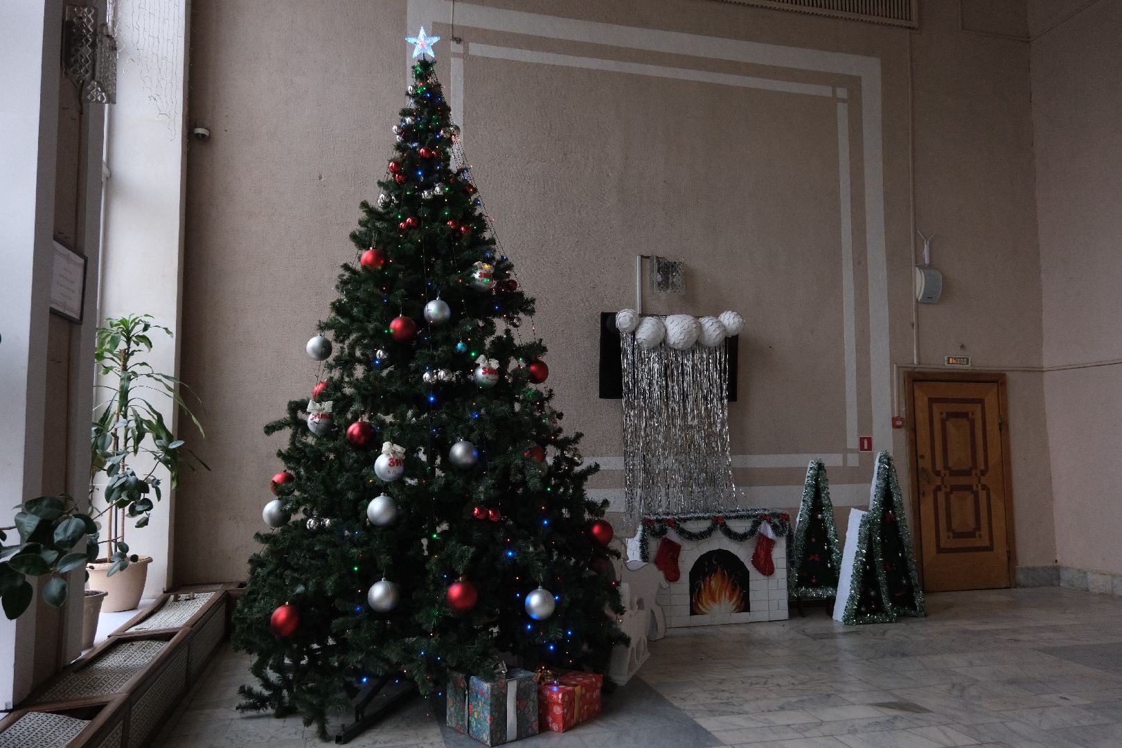 лыткарино, общество, новый год, ёлка, украшение, новогоднее настроение, вертикалка,