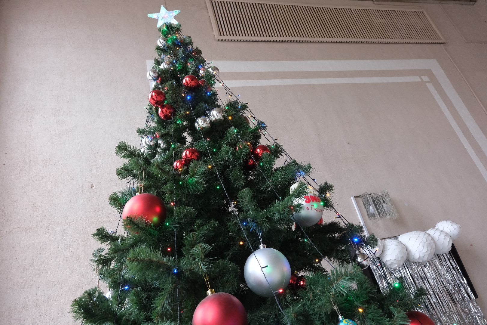 лыткарино, общество, новый год, ёлка, украшение, новогоднее настроение, вертикалка,