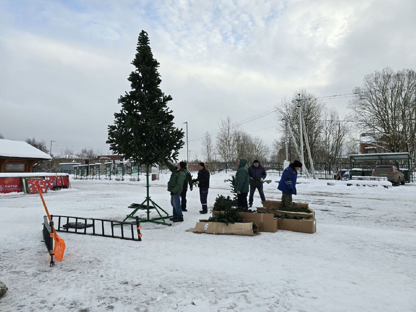 можайск, можайский городской округ, подмосковье, парк, парк ривьера, новый год, новогодние праздники, дед мороз, новогодняя ель, вертикалки,