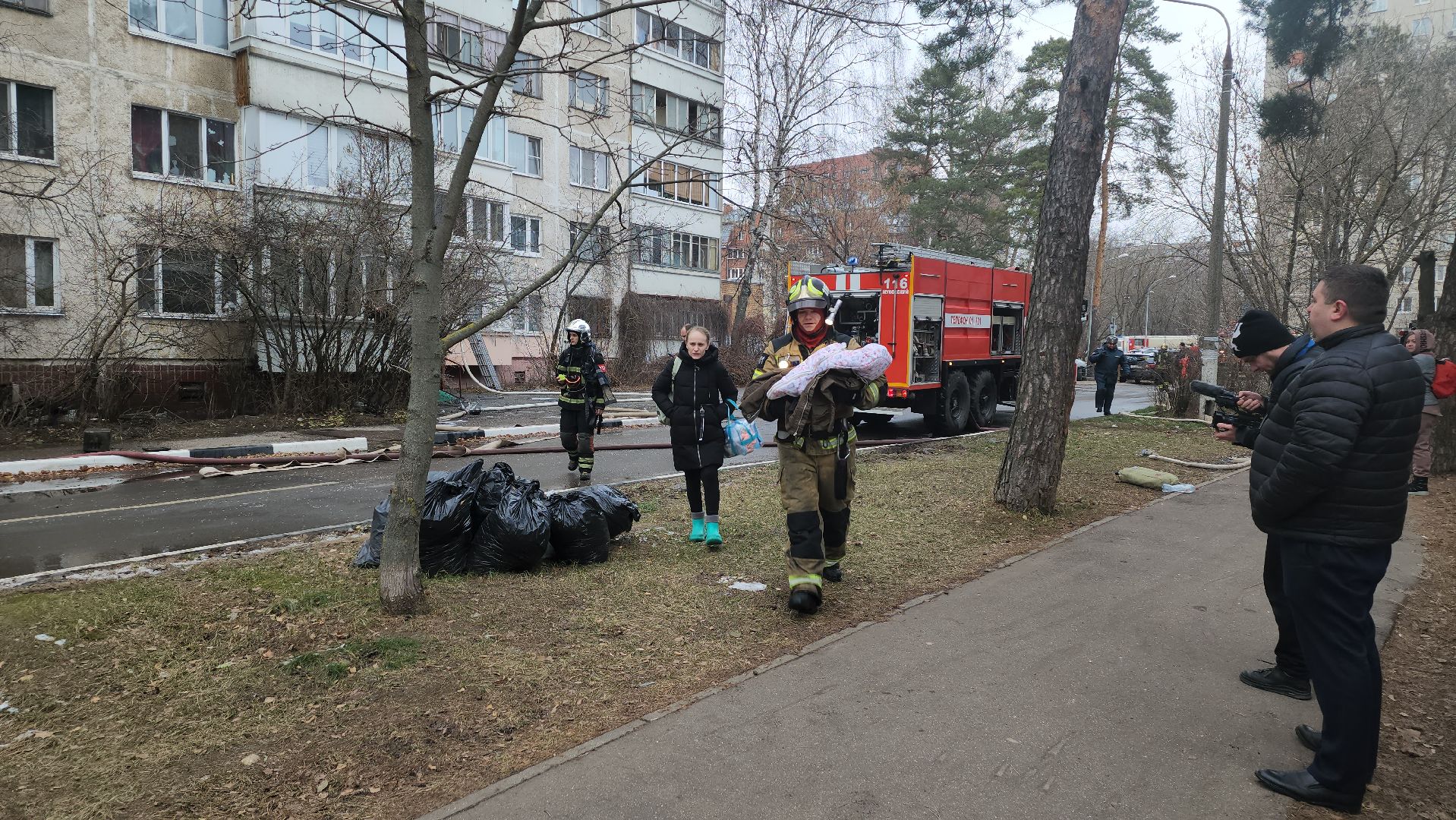 пожар, жуковский, ребенок, пожарный,