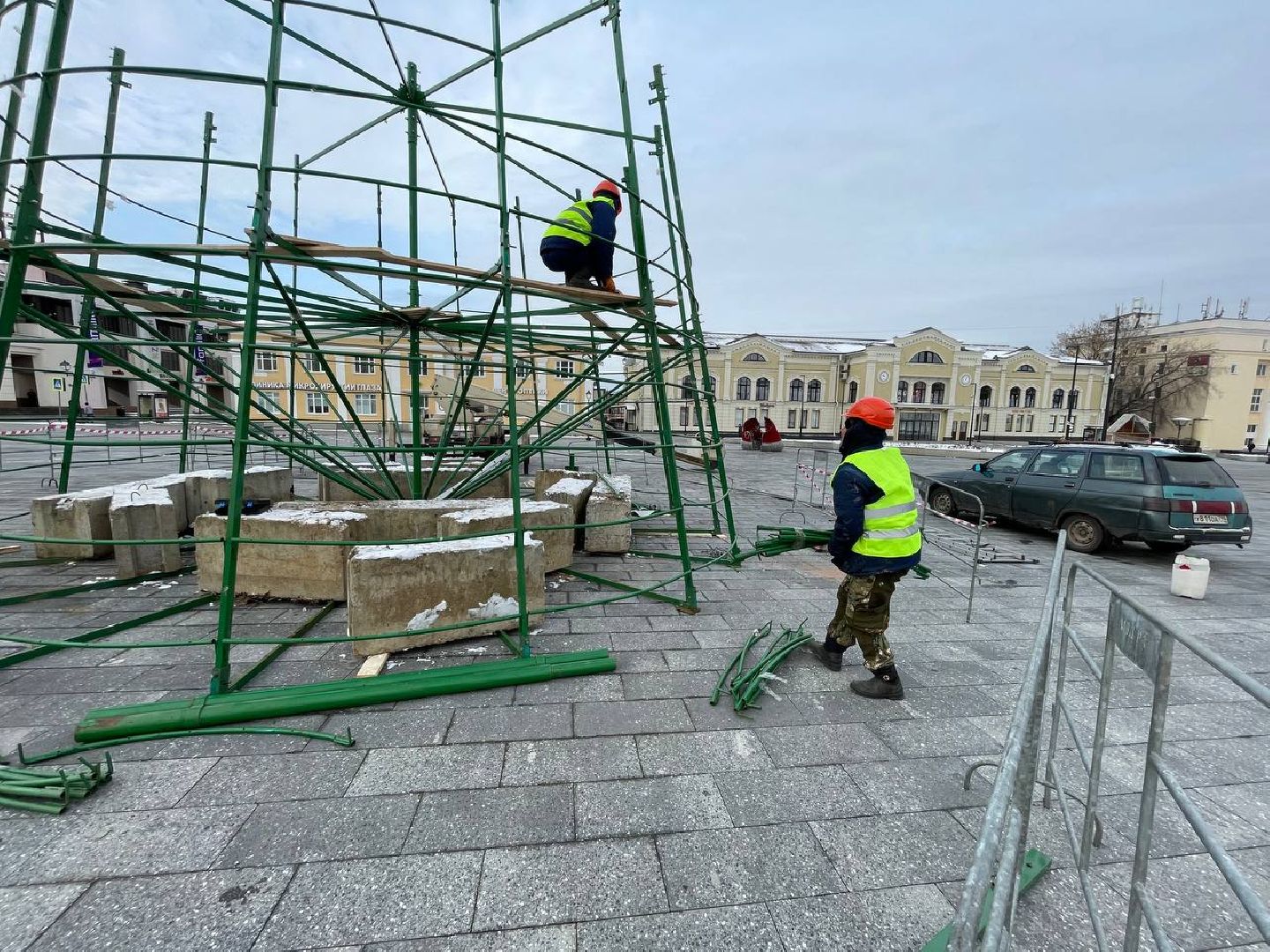 дмитров, советская площадь, новый год, вертикалки,