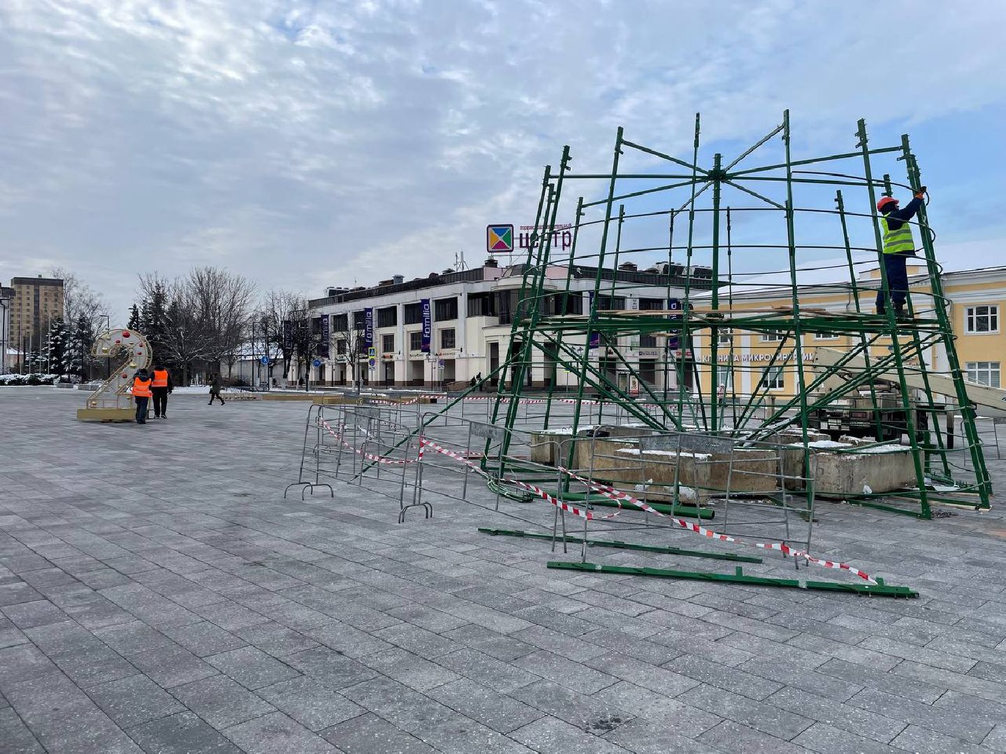 дмитров, советская площадь, новый год, вертикалки,