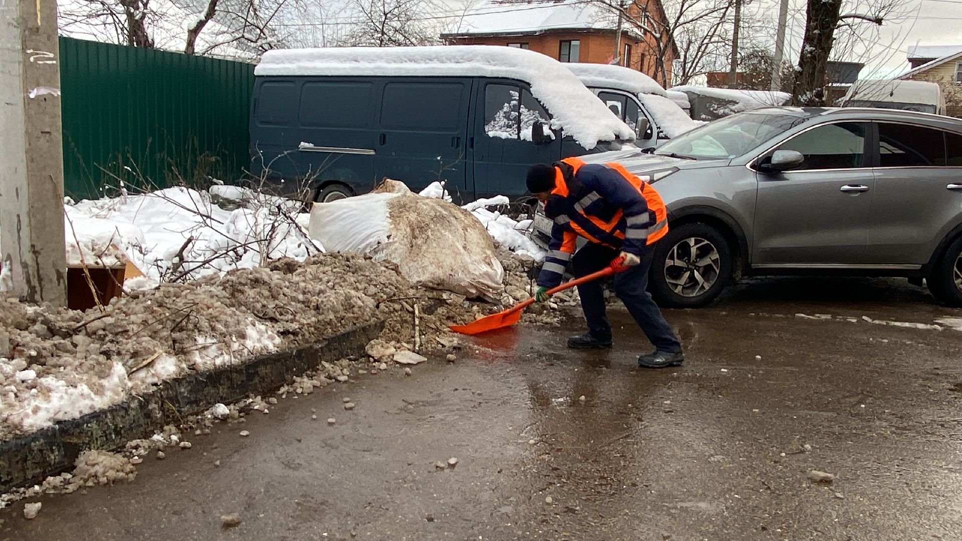 реагенты, уборка дорог, Снег, наледь, бригада рабочих, уборка дворов, вертикалки,