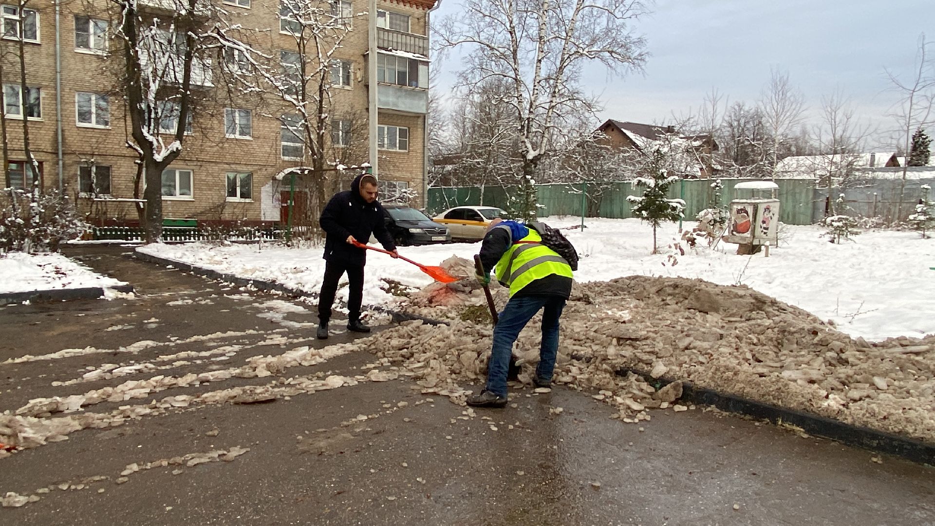 реагенты, уборка дорог, Снег, наледь, бригада рабочих, уборка дворов, вертикалки,