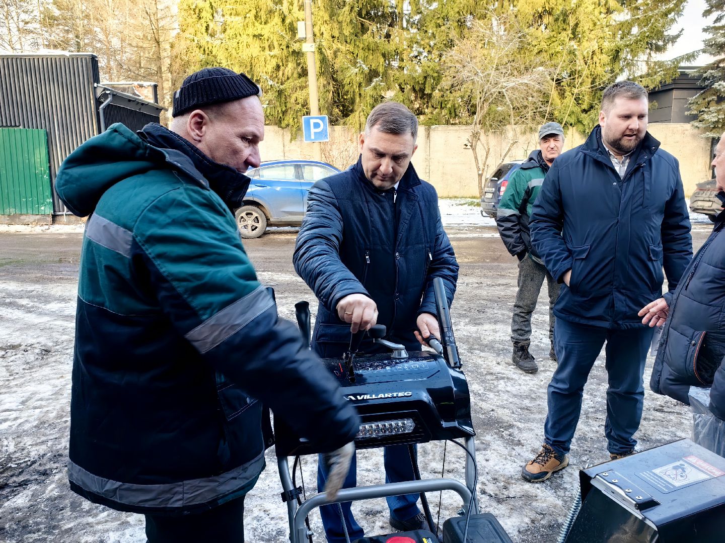 Снегоуборщики, техника, автопарк, песок, соль, дороги, вертикалки,