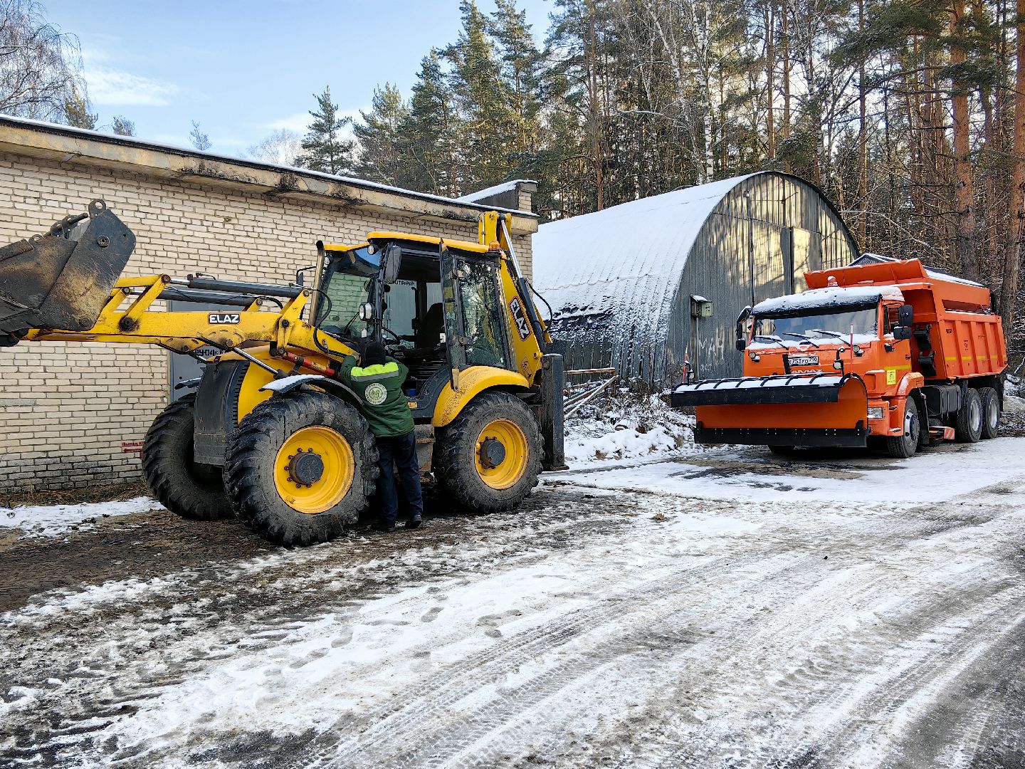 Снегоуборщики, техника, автопарк, песок, соль, дороги, вертикалки,