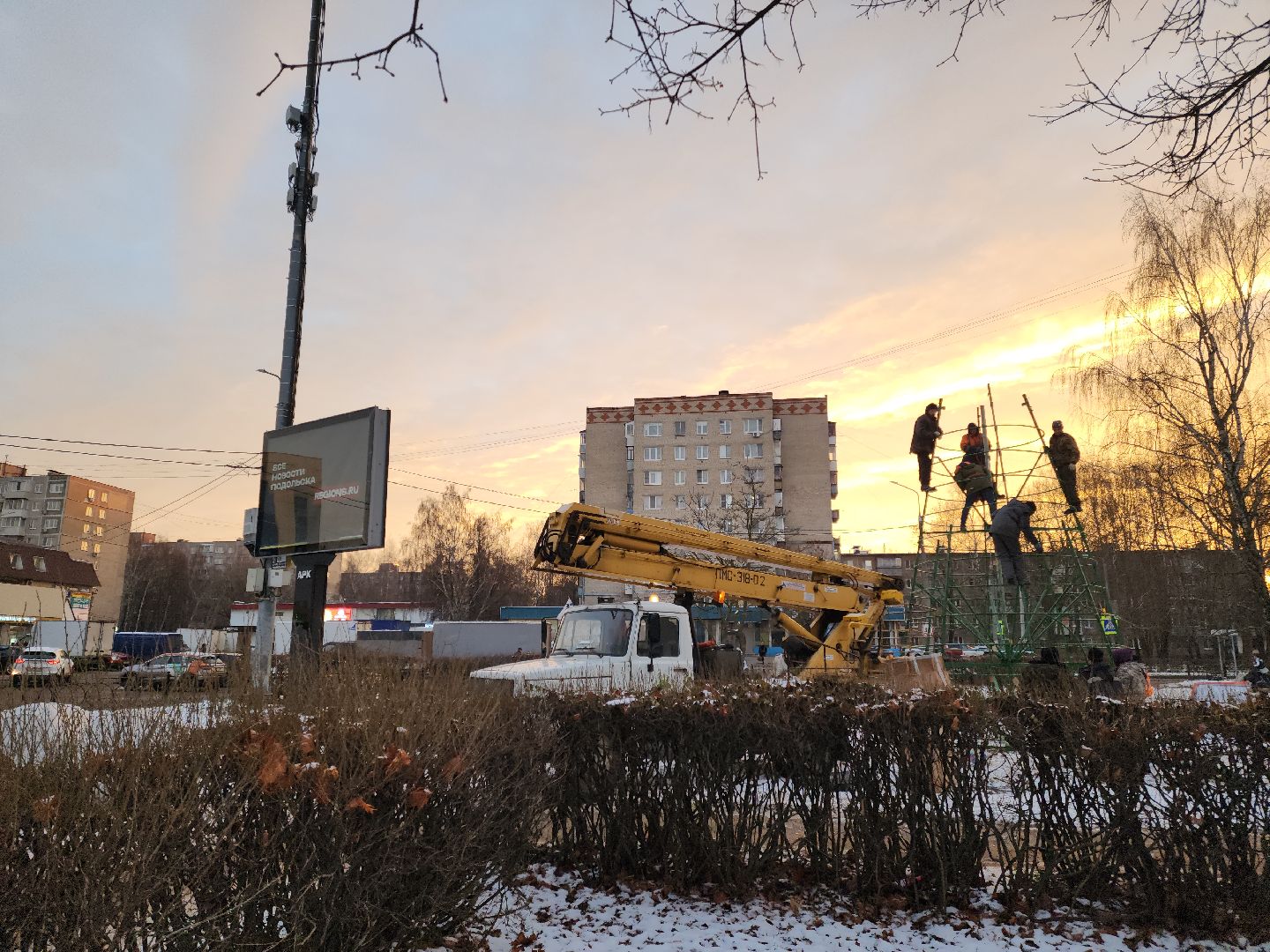 подольск, новый год, украшение города к новому году, новогодняя елка, вертикалки,