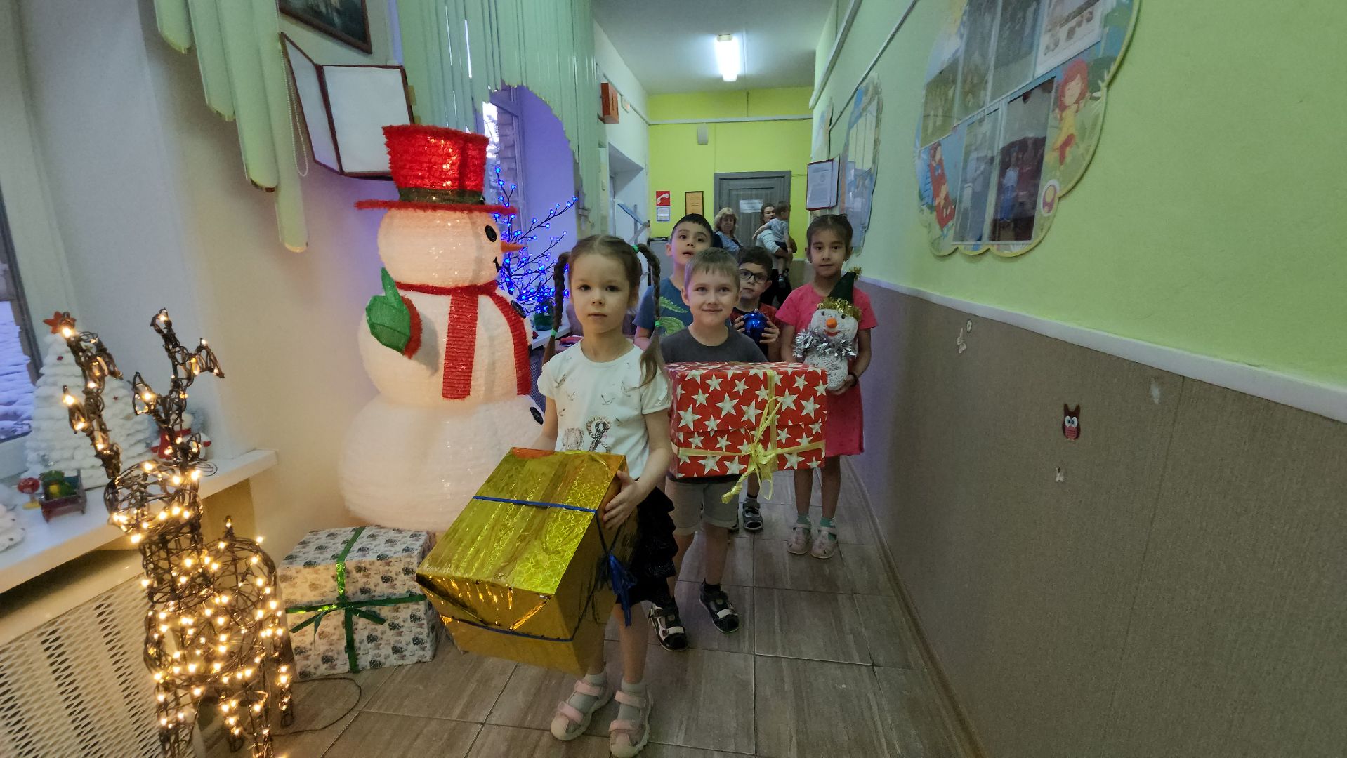 детский сад, Украшения, снеговик, Лобня, вертикалки,