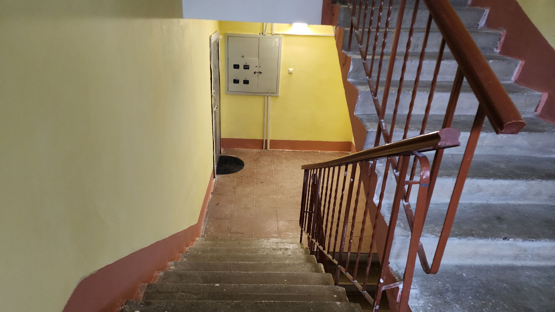 Бронницы, Ремонт подъездов, Ремонт подъездов на Центральной, Косметический ремонт подъездов, Вертикалка, Вертикальное видео,