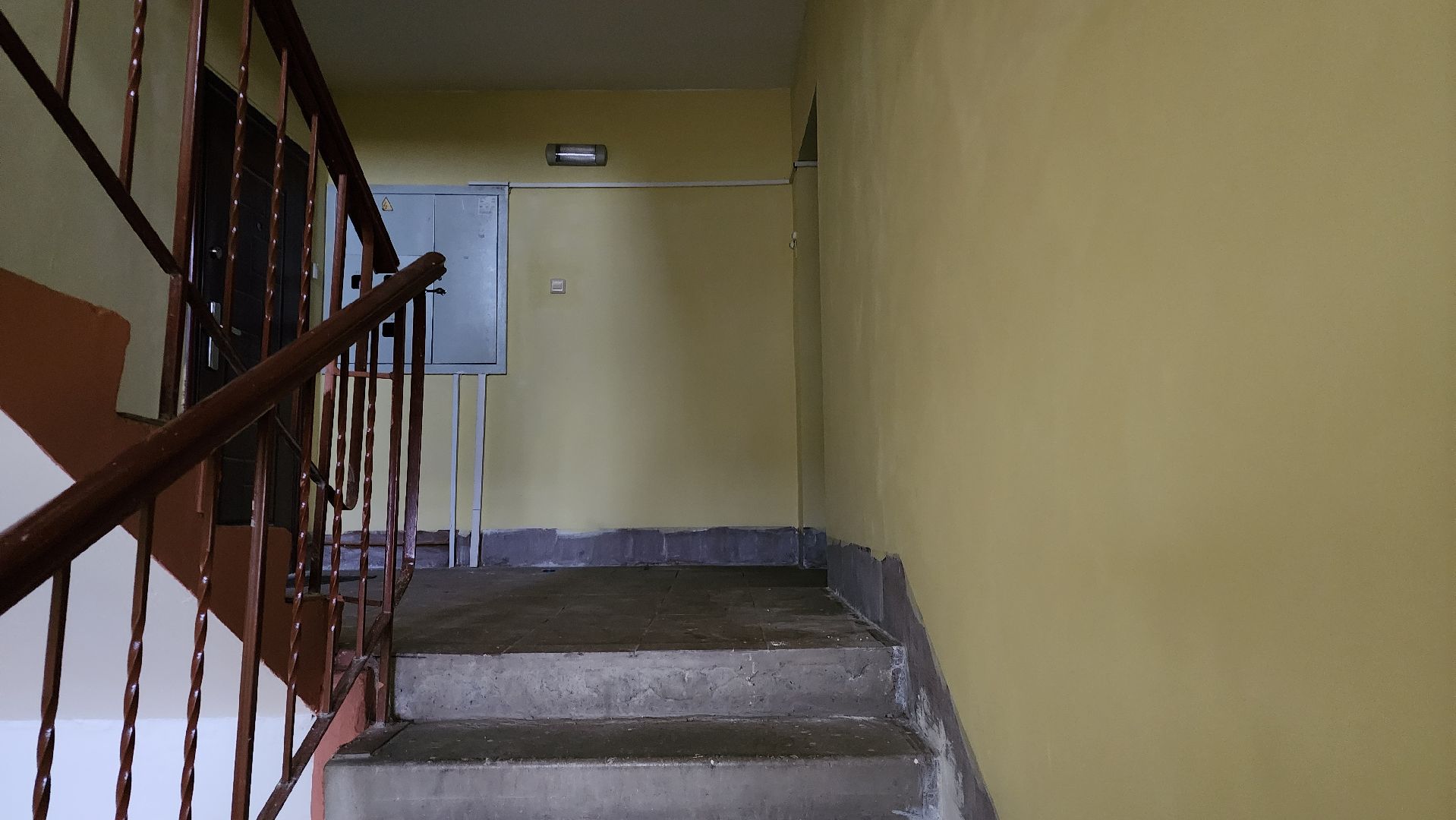 Бронницы, Ремонт подъездов, Ремонт подъездов на Центральной, Косметический ремонт подъездов, Вертикалка, Вертикальное видео,