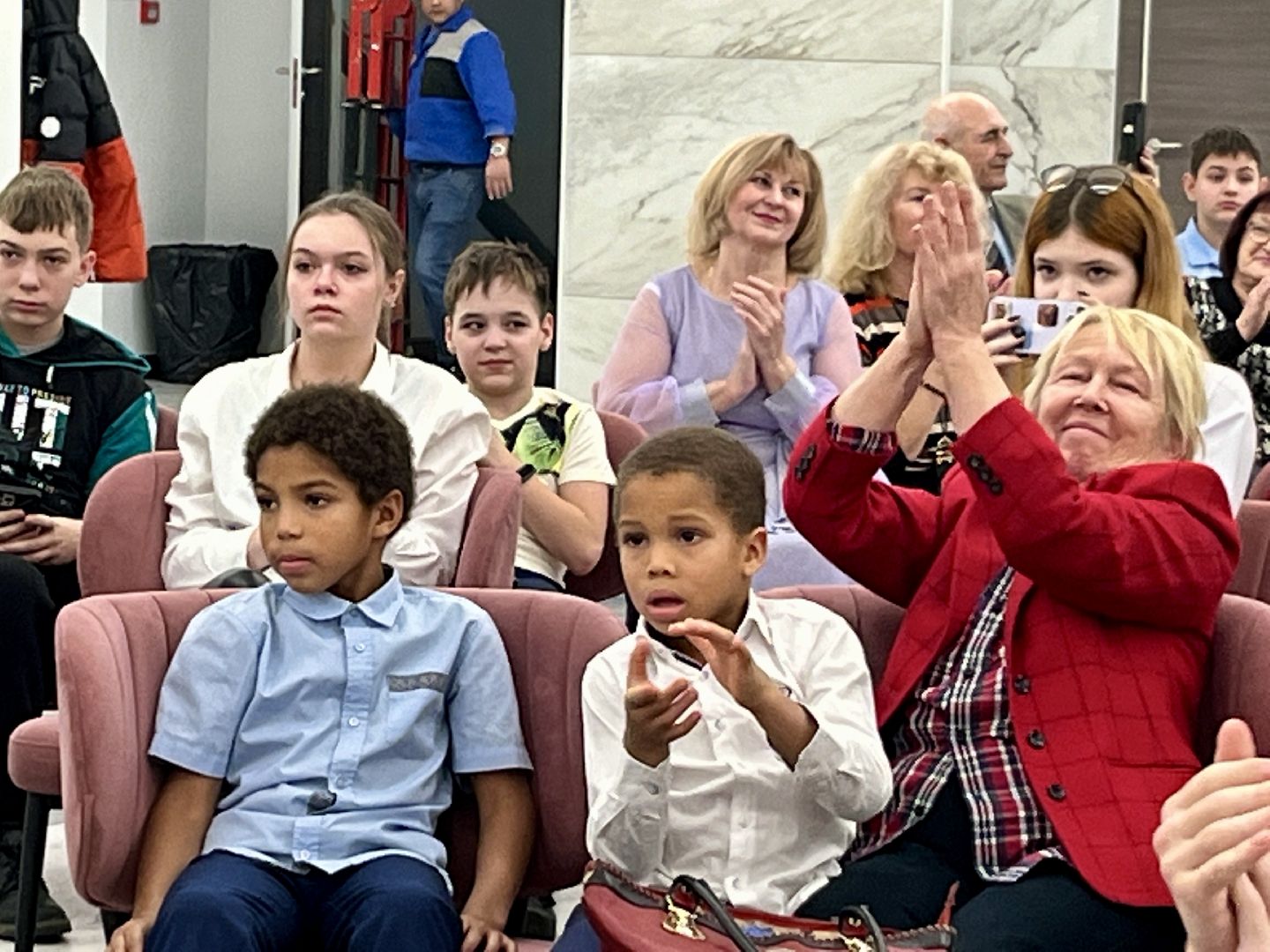 вертикальное видео, наро-фоминск, наро-фоминский городской округ, цдк звезда, александр пушкин, пушкиниана, вертикалка