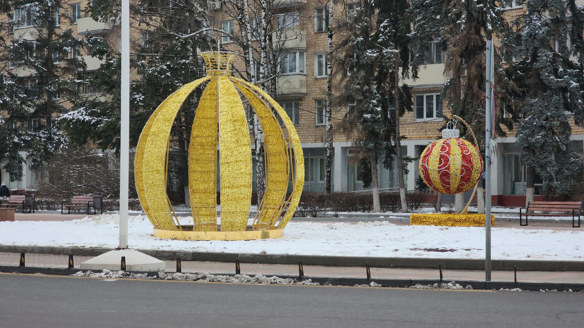 ель, новый год, гирлянда, шары, вертикалки,