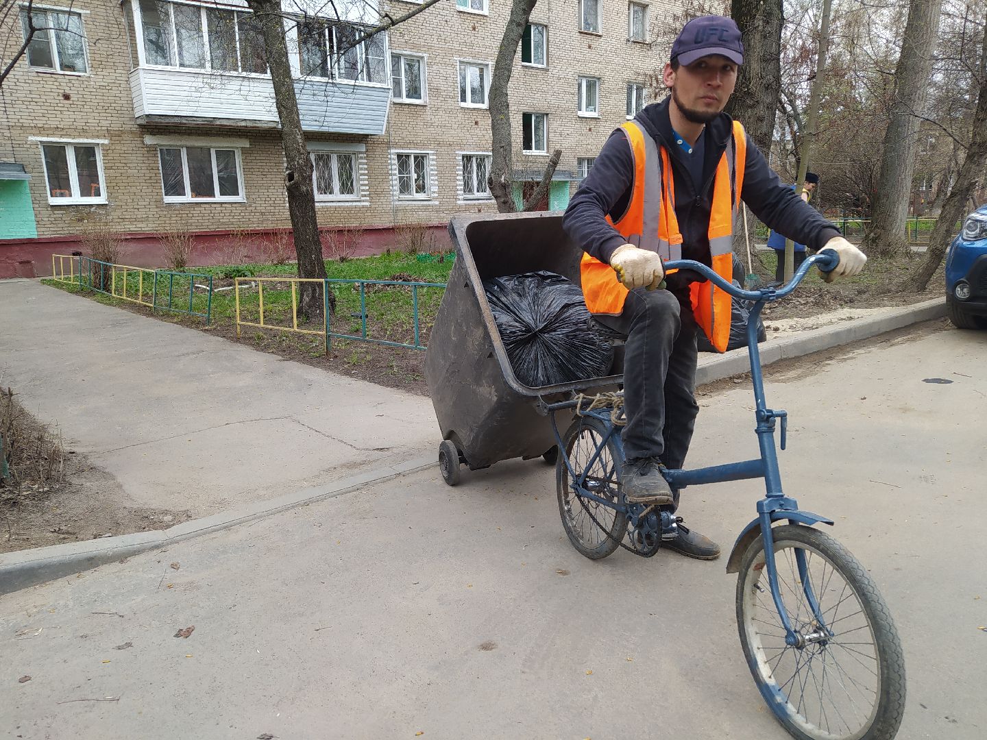 Благоустройство, придомовая территория, уборка, листва