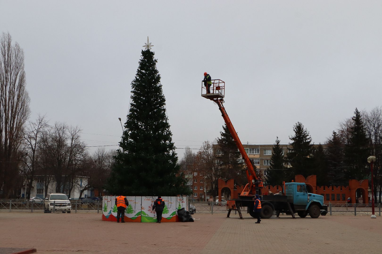 вертикалки, Серебряные Пруды, главная елка, площадь Чуйкова, новый год,