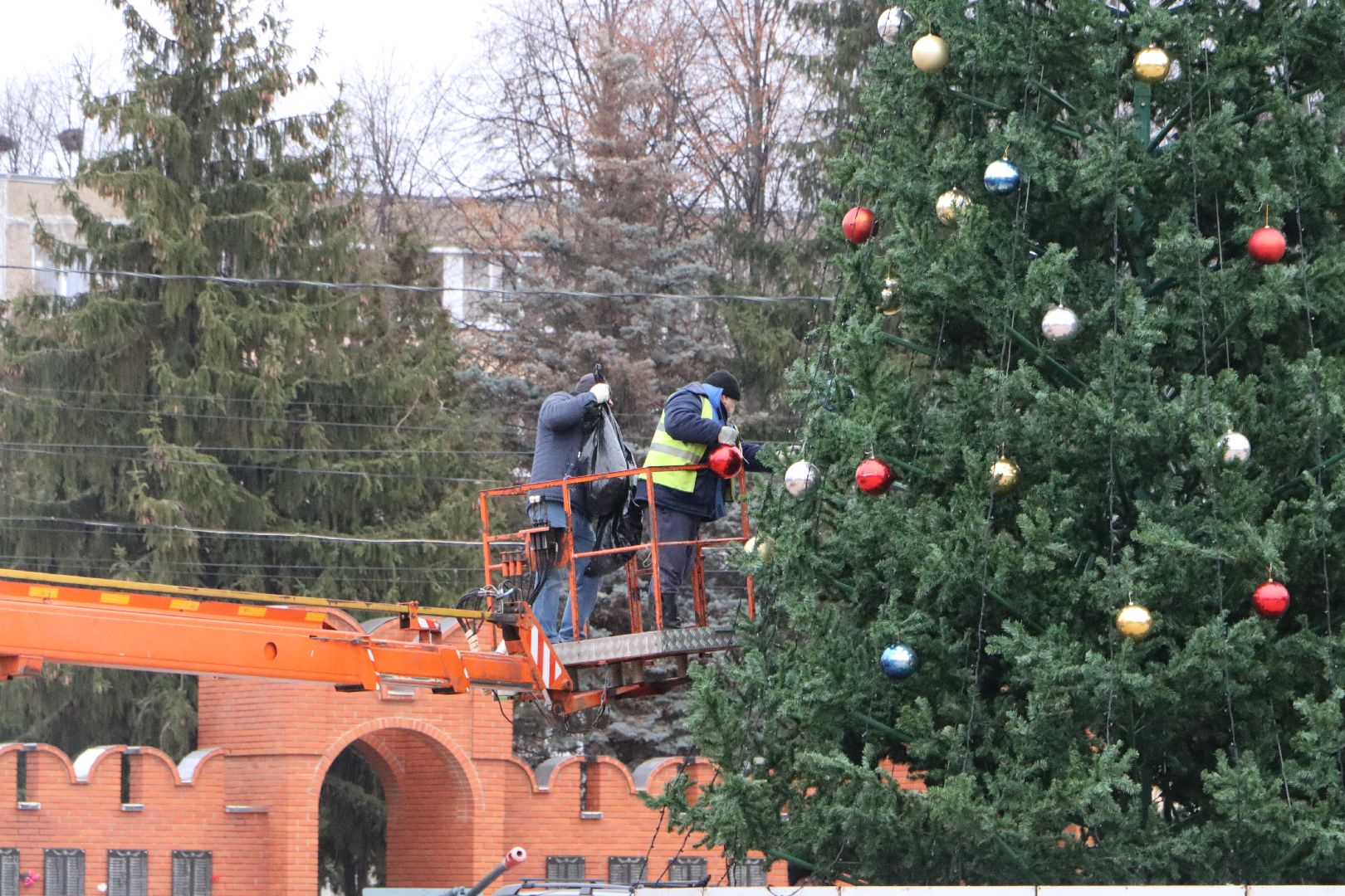 вертикалки, Серебряные Пруды, главная елка, площадь Чуйкова, новый год,
