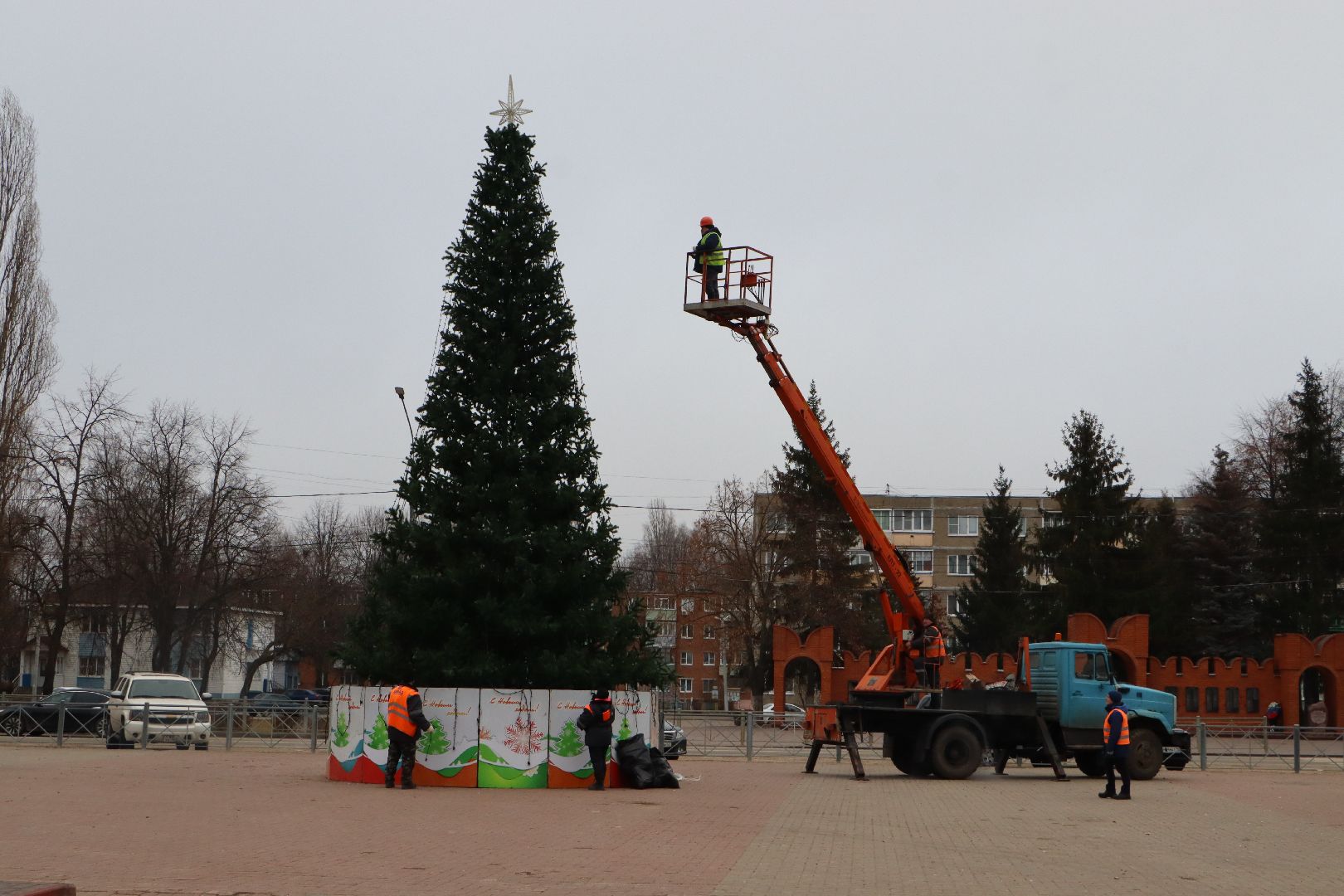 вертикалки, Серебряные Пруды, главная елка, площадь Чуйкова, новый год,