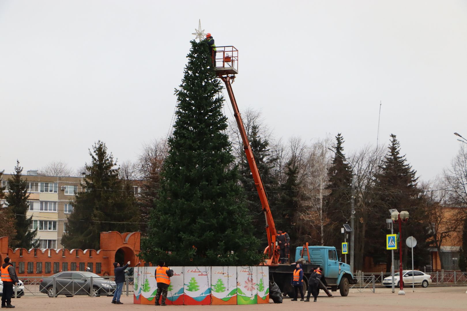 вертикалки, Серебряные Пруды, главная елка, площадь Чуйкова, новый год,