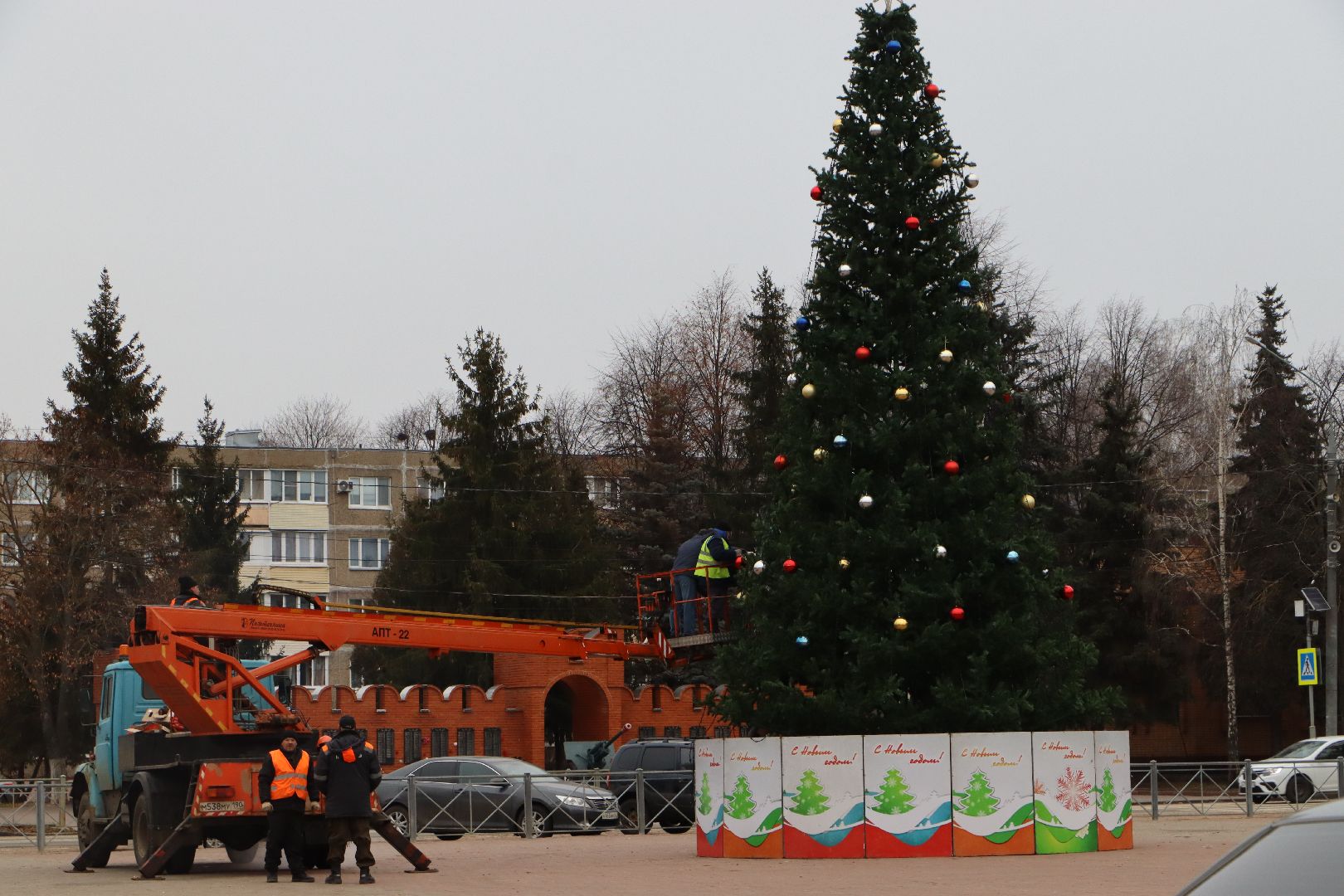вертикалки, Серебряные Пруды, главная елка, площадь Чуйкова, новый год,