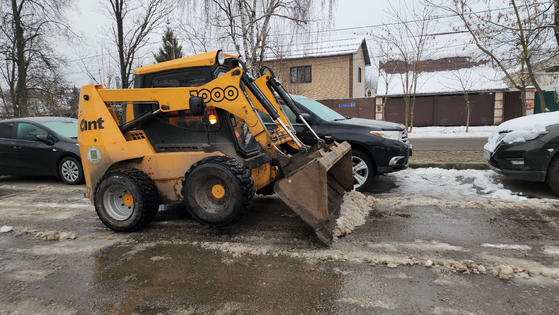 вертикалки, пушкино, наледь, коммунальное предприятие, уборка льда, техника, рабочие, благоустройство,