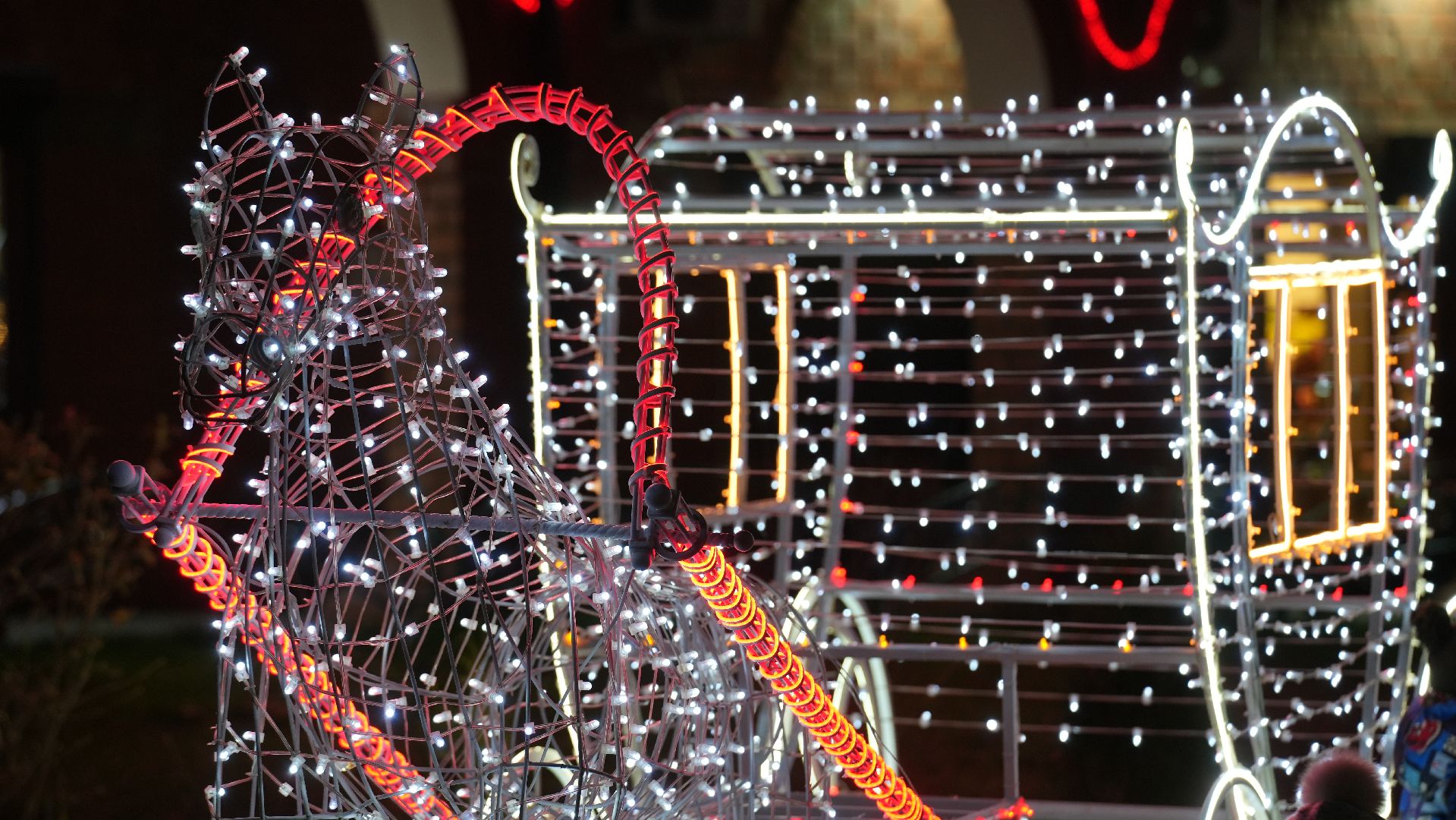 вертикалка, зима в подмосковье, световые инсталляции,