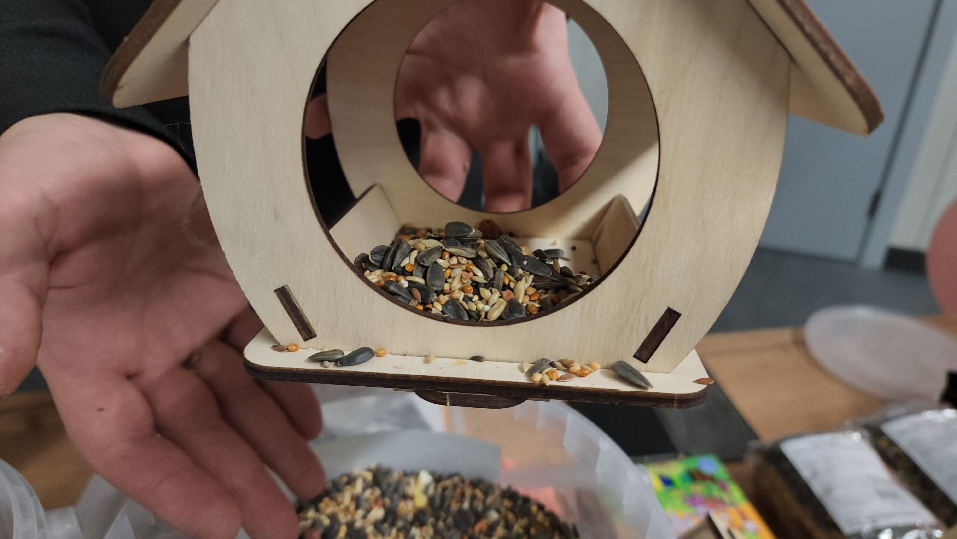 Подкормка птиц, кормушки, Зима, Лобня, вертикалки,