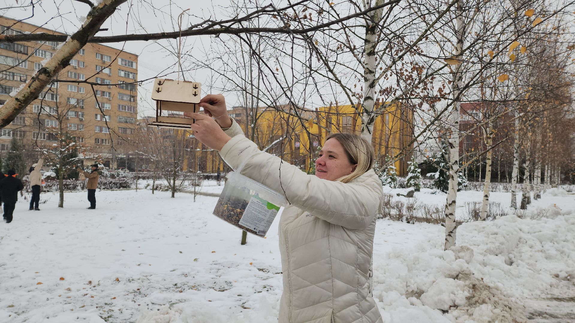 Подкормка птиц, кормушки, Зима, Лобня, вертикалки,