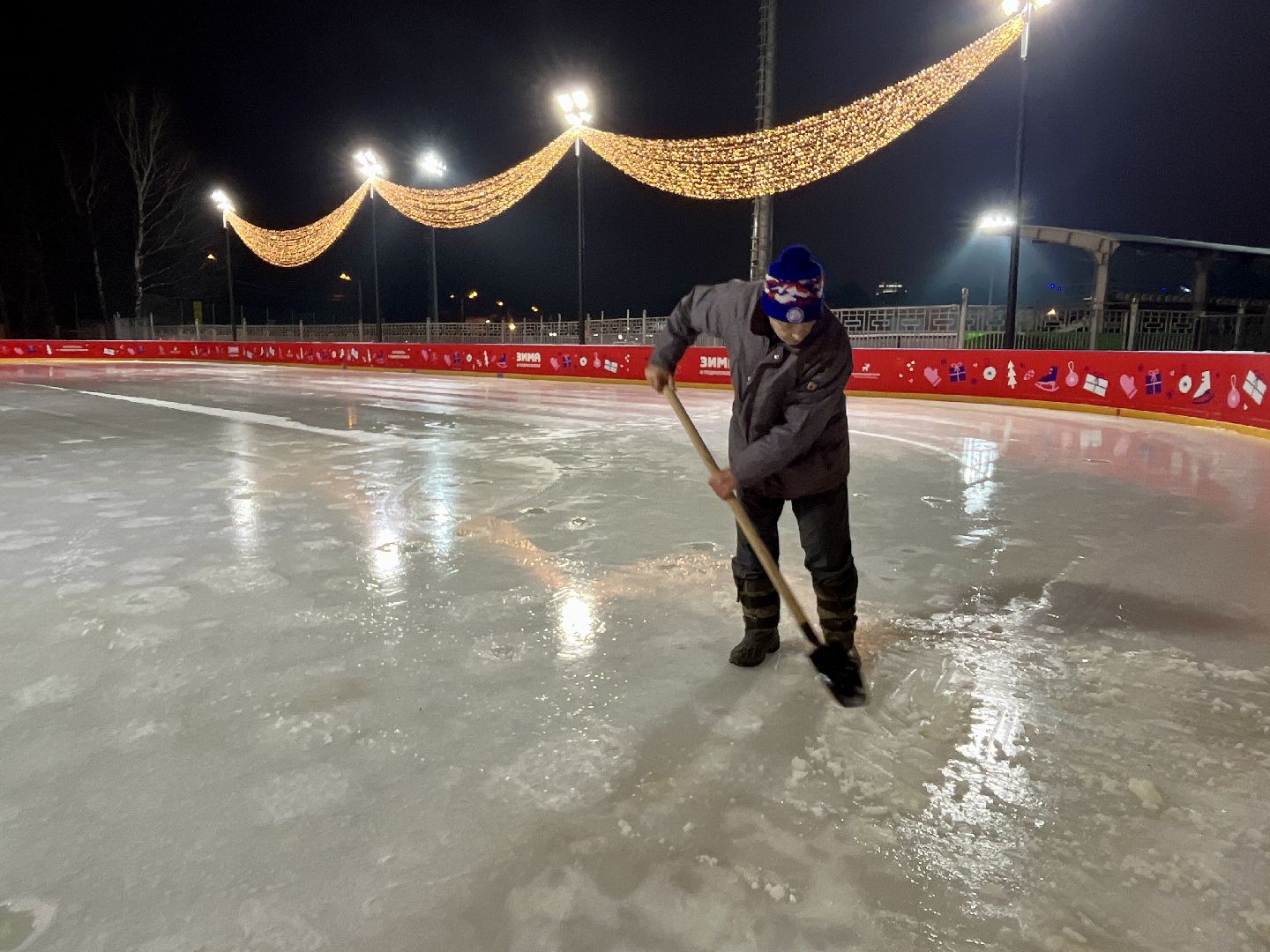 вертикальное видео, наро-фоминск, наро-фоминский городской округ, центральный парк наро-фоминска, каток в парке,«Зима в Подмосковье»,вертикалка