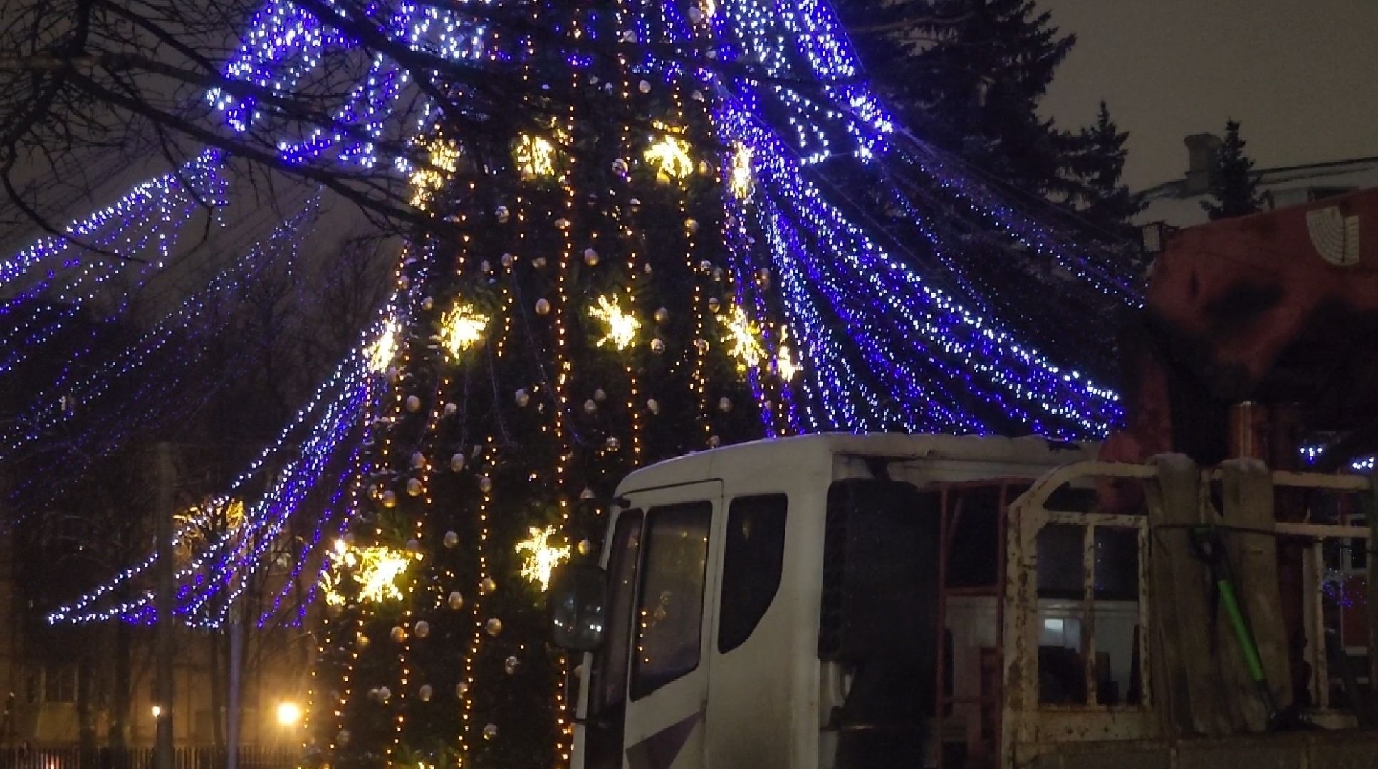 долгопрудный, елка на Собина, праздник, шатер, вертикалки,