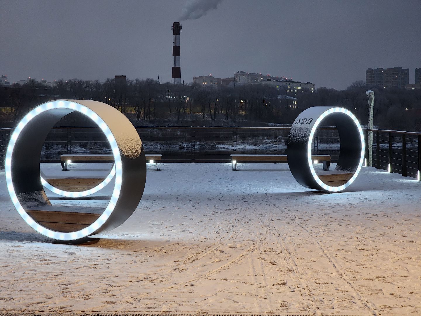 раменское, благоустройство, смотровая площадка с видом на озеро на площади победы, вертикалки,