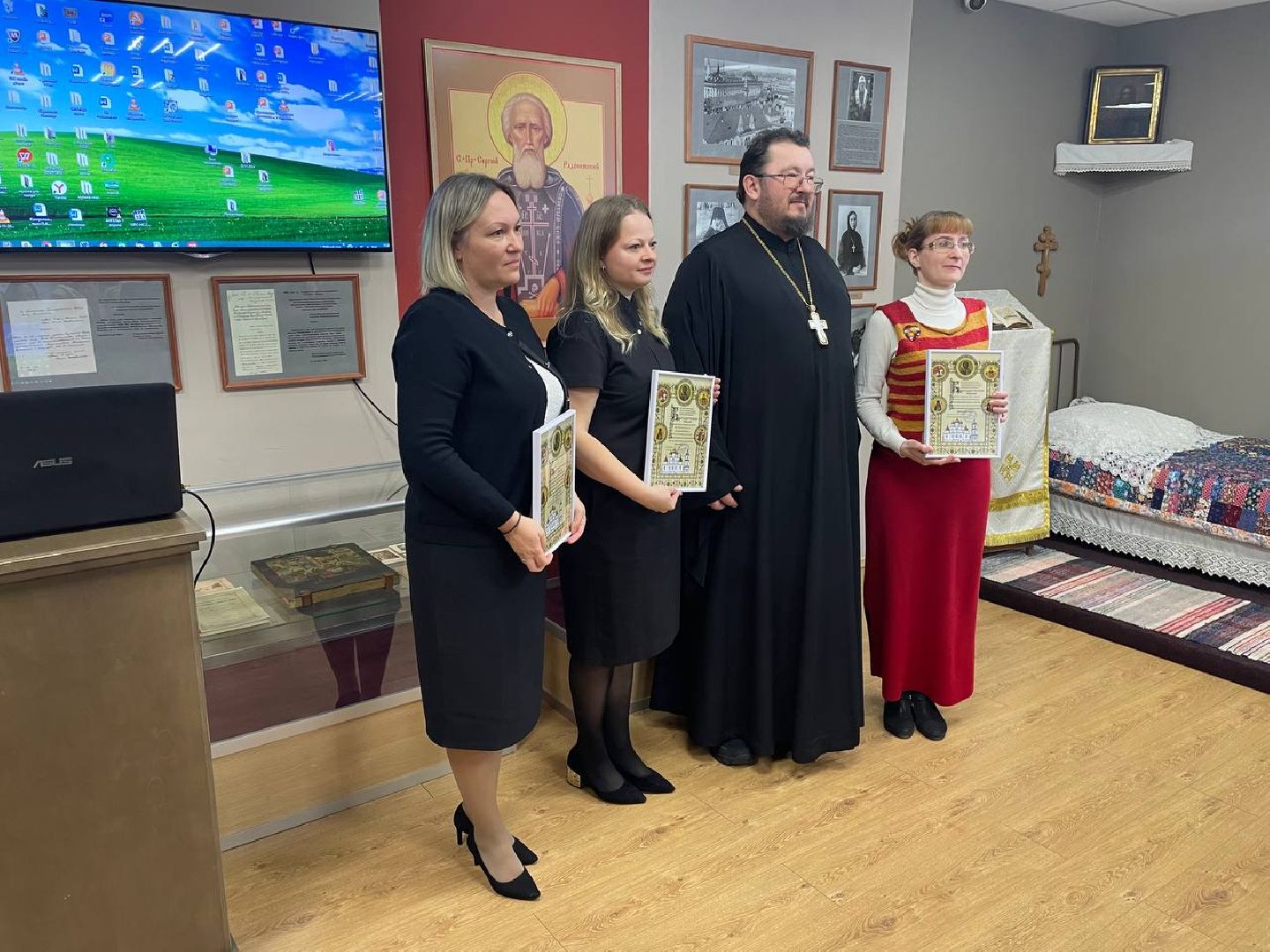 дмитров, музей дмитровский кремль, дом епископа серафима, вертикалки,