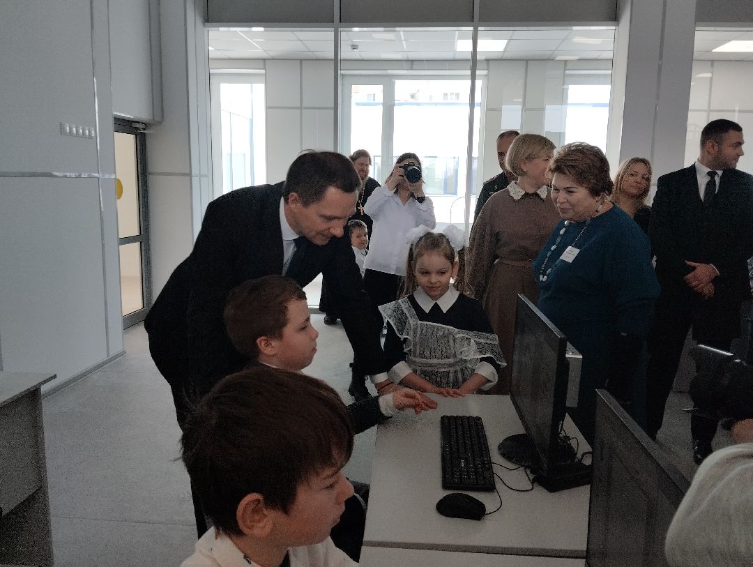 Школа, учеба, строительство