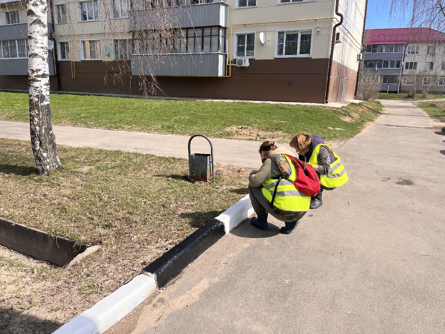 Шаховская, субботник, покраска