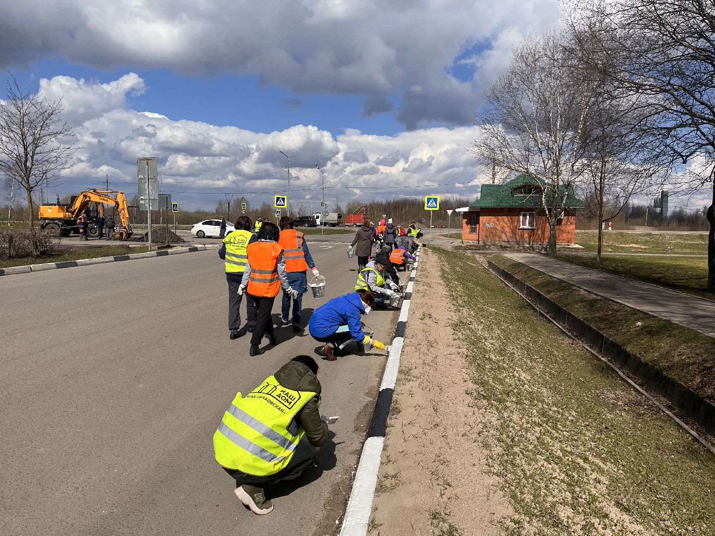 Шаховская, субботник, покраска