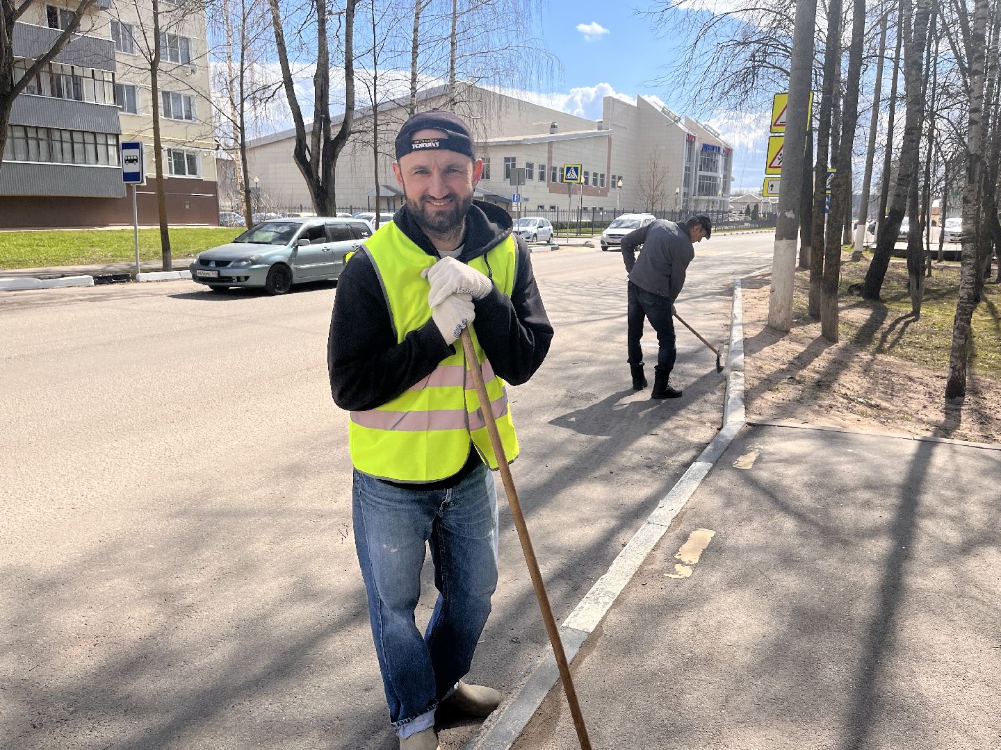 Шаховская, субботник, покраска