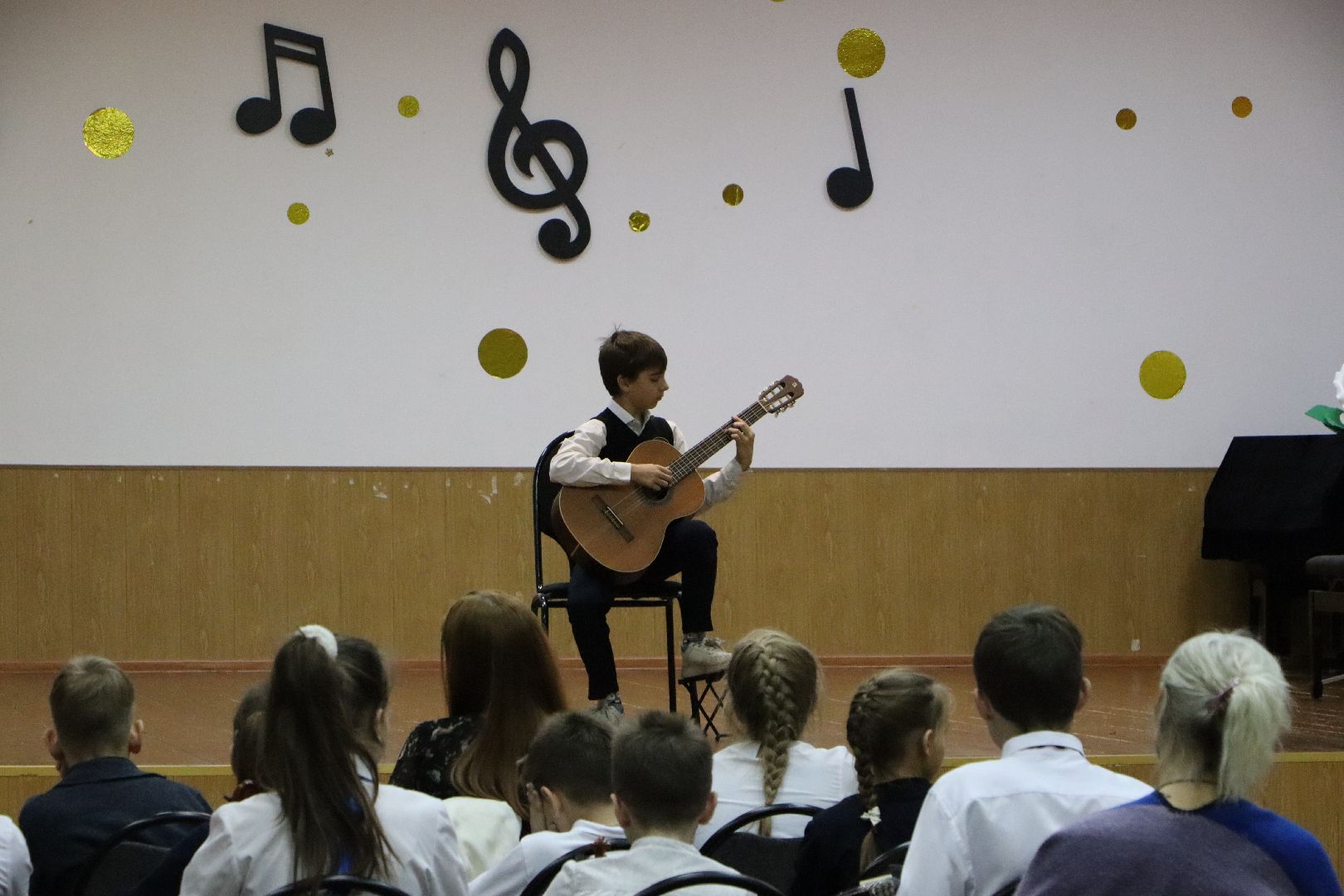 вертикалки, Серебряные Пруды, Культура, зачетный концерт, музыканты, Школа искусств Кившенко,