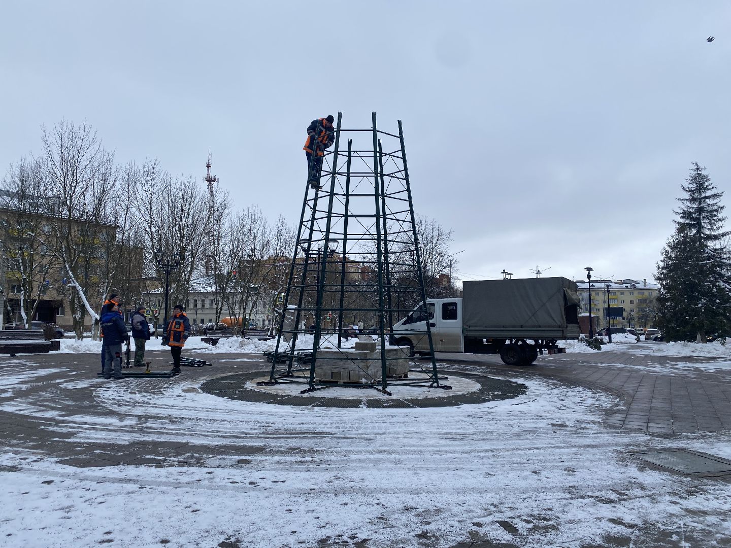 Елка, Украшение города, Новый год, вертикалки,