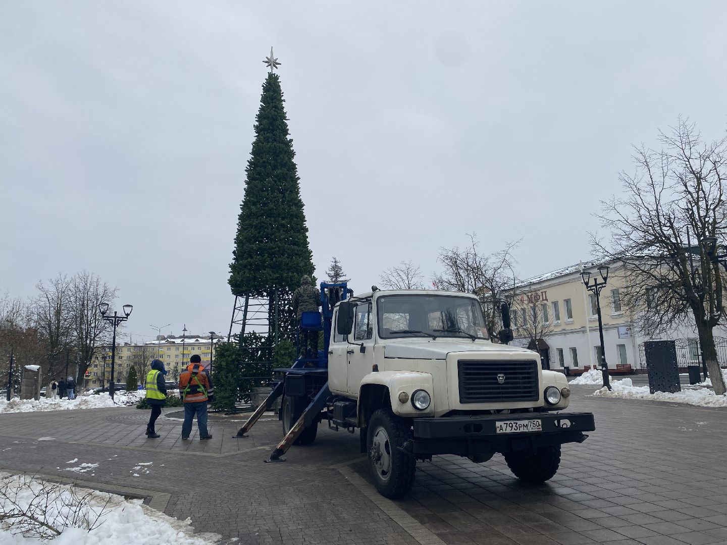 Елка, Украшение города, Новый год, вертикалки,