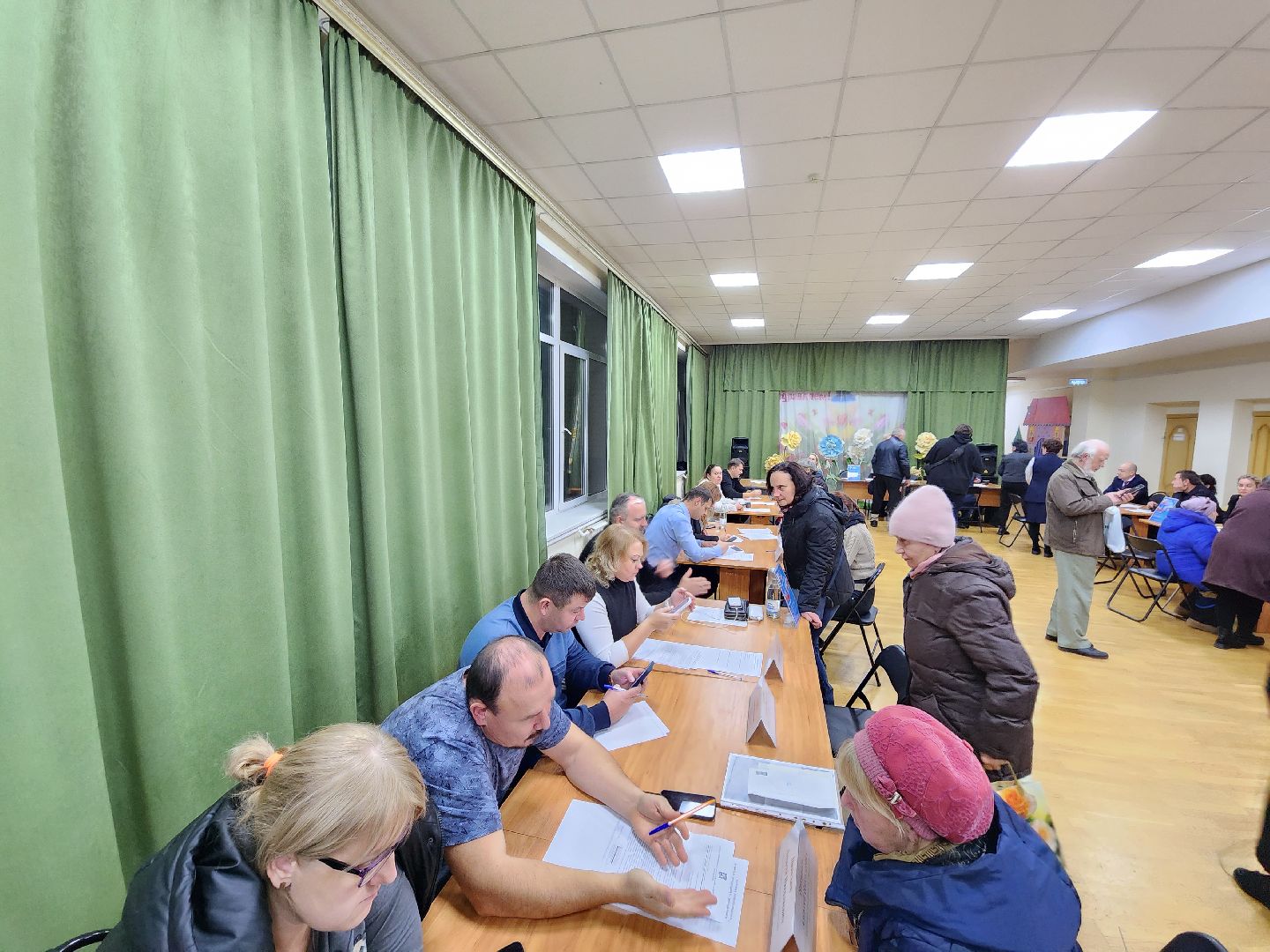 Чехов, деревня Манушкино, выездная администрация, обращения граждан, встреча с жителями, дорожный ремонт, содержание дорог, капитальный ремонт проезда, уборка, чистка снега,