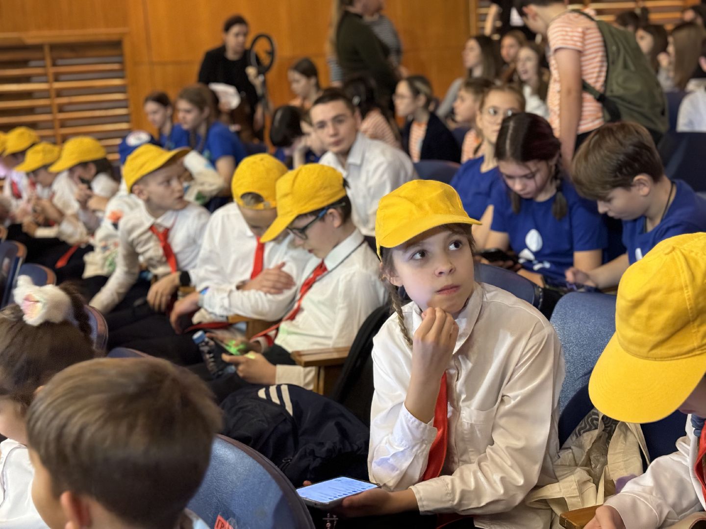 конкурса по профилактике дорожно-транспортного травматизма и безопасности дорожного движения, Выставка Умный пешеход, кинотеатр искра, центр детского творчества импульс,