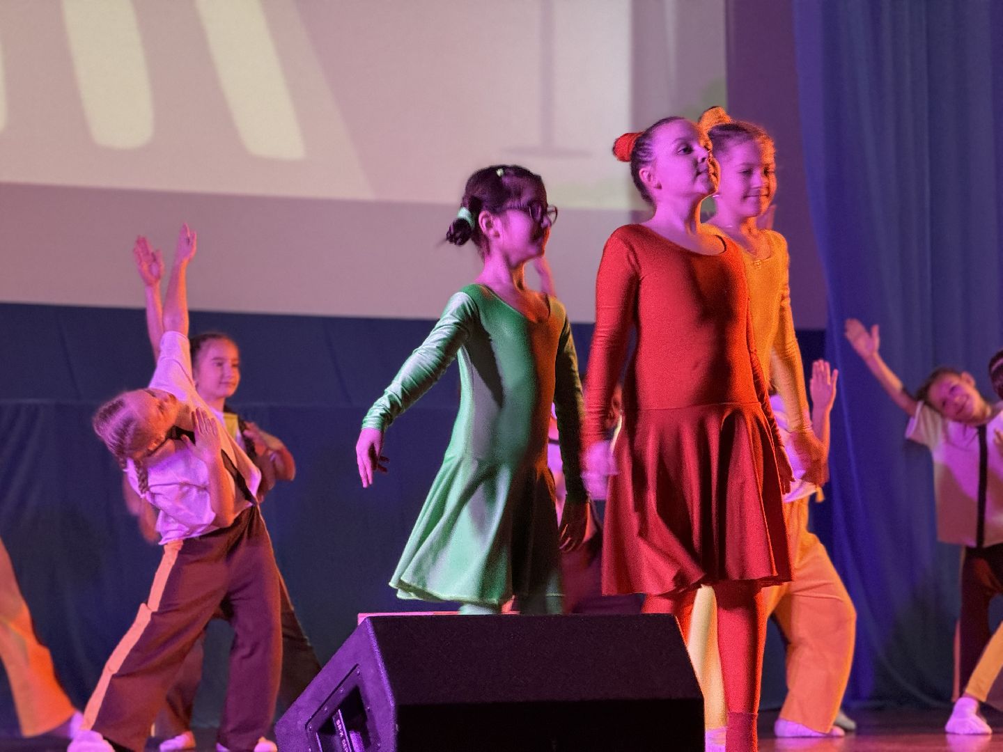 конкурса по профилактике дорожно-транспортного травматизма и безопасности дорожного движения, Выставка Умный пешеход, кинотеатр искра, центр детского творчества импульс,