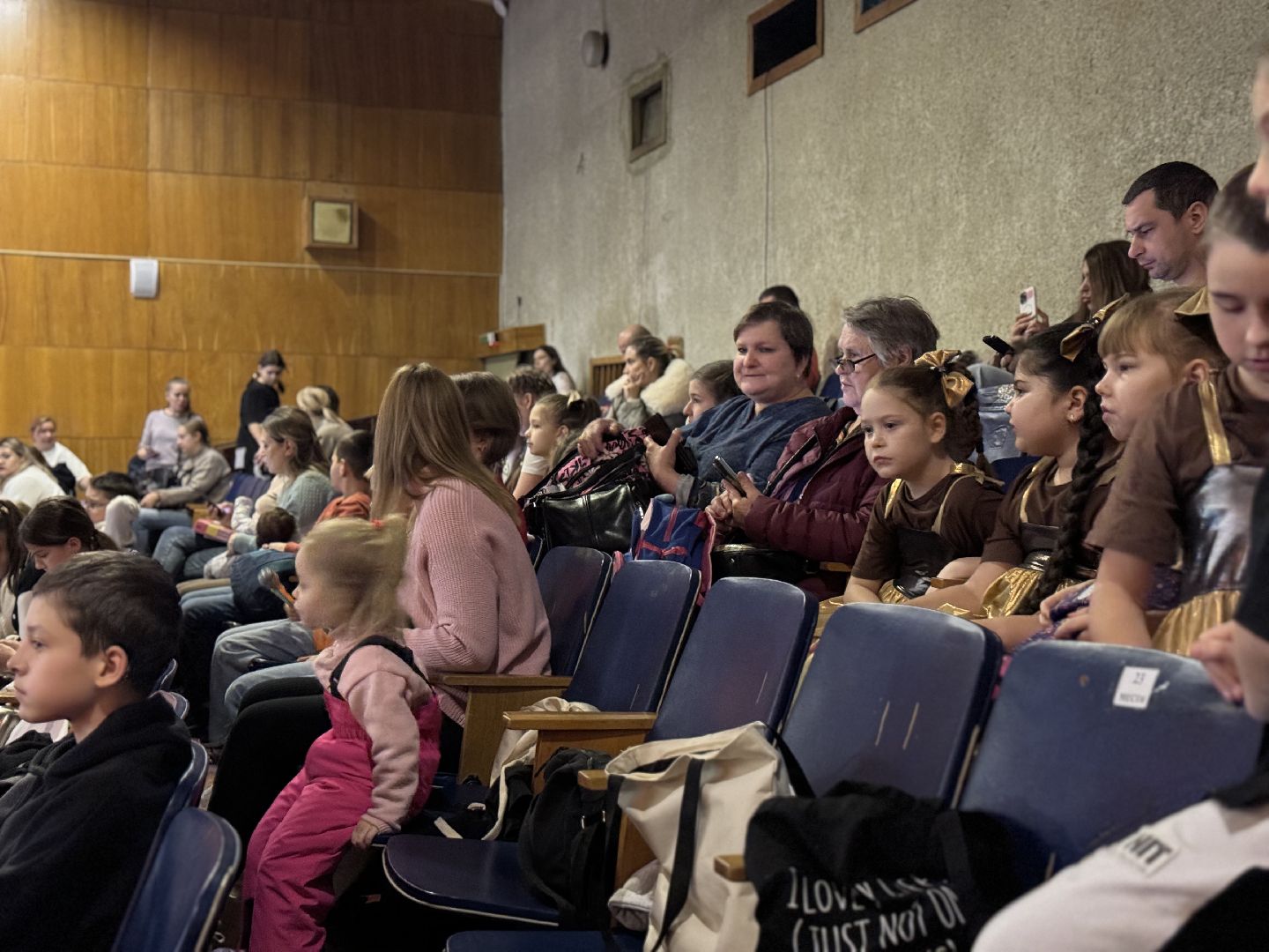 конкурса по профилактике дорожно-транспортного травматизма и безопасности дорожного движения, Выставка Умный пешеход, кинотеатр искра, центр детского творчества импульс,