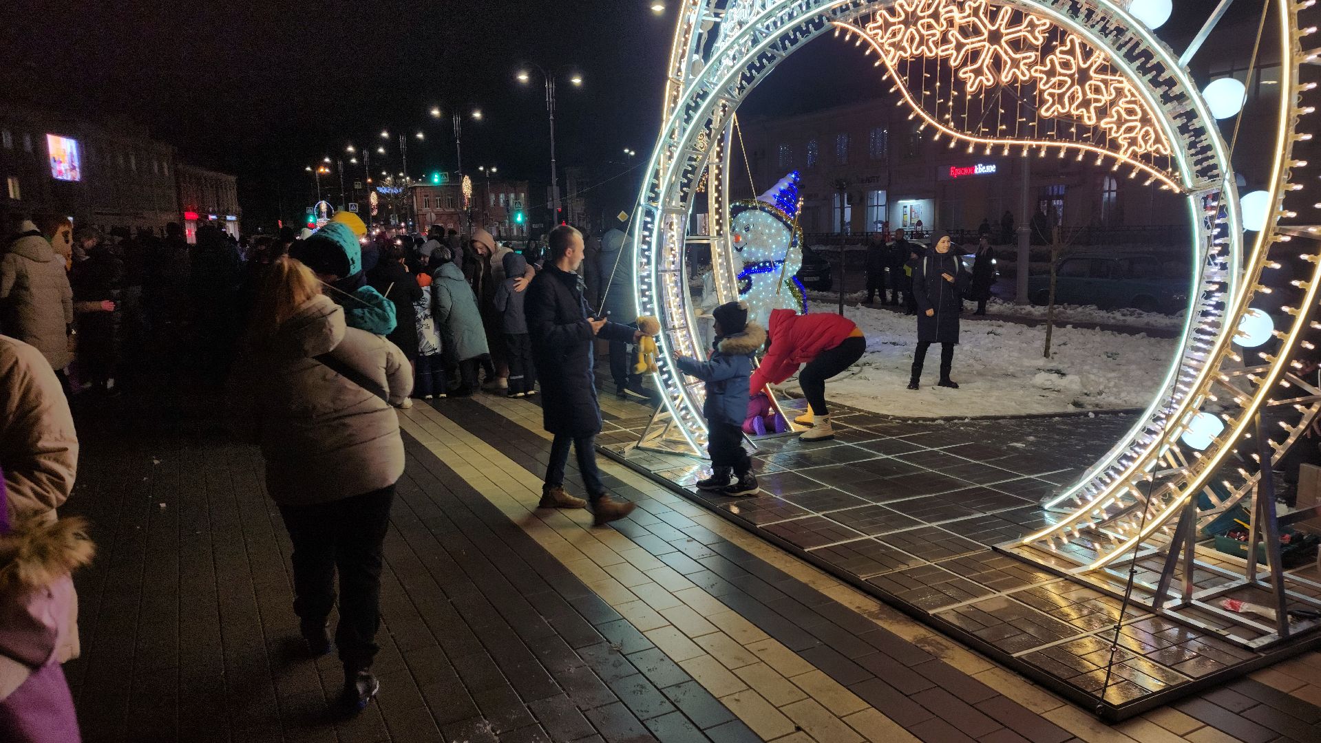 волоколамск, ёлка, зима в подмосковье, зажжение елки,