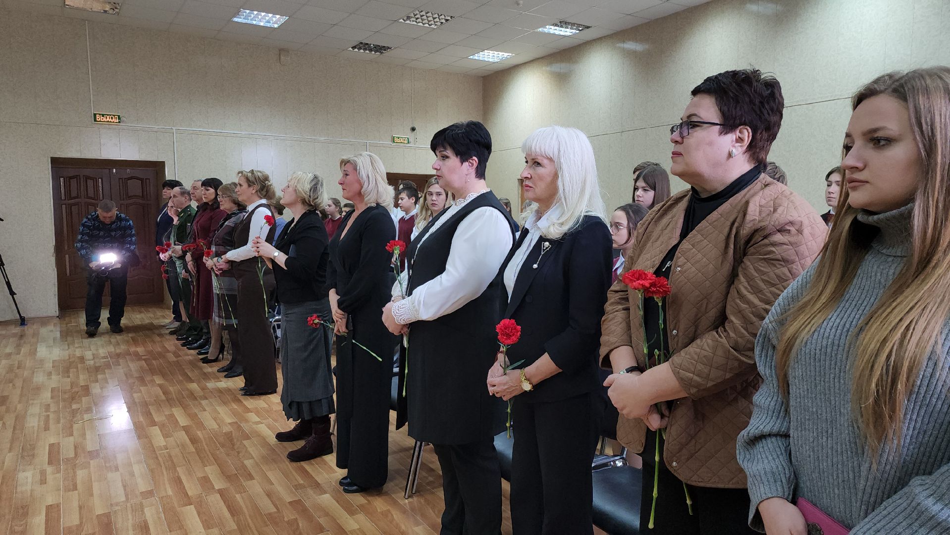 серпухов, подмосковье, парта героя, гимназия 1, память,