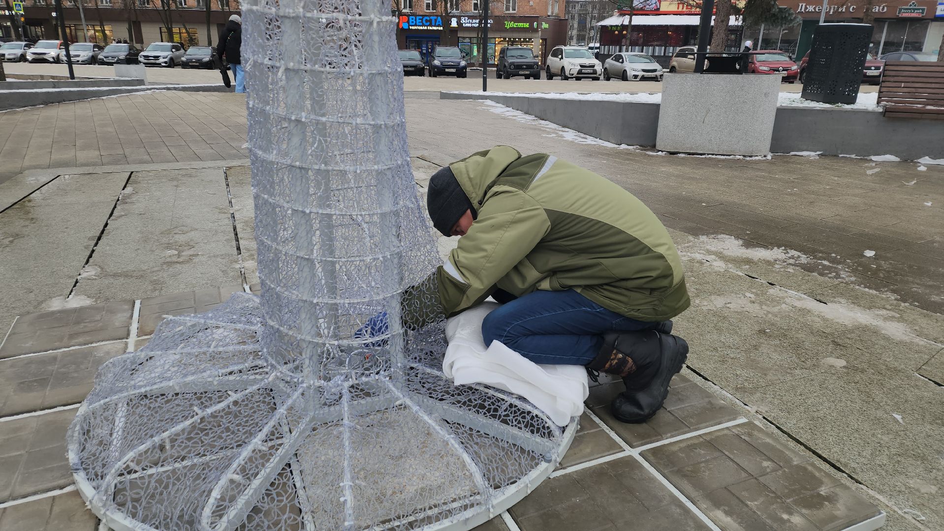 вертикалки, пушкино, инсталляции, украшение города к новому году, площадь, светодиодная композиция, светодиоды, деревья,