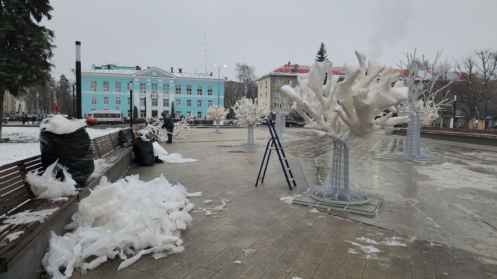 вертикалки, пушкино, инсталляции, украшение города к новому году, площадь, светодиодная композиция, светодиоды, деревья,