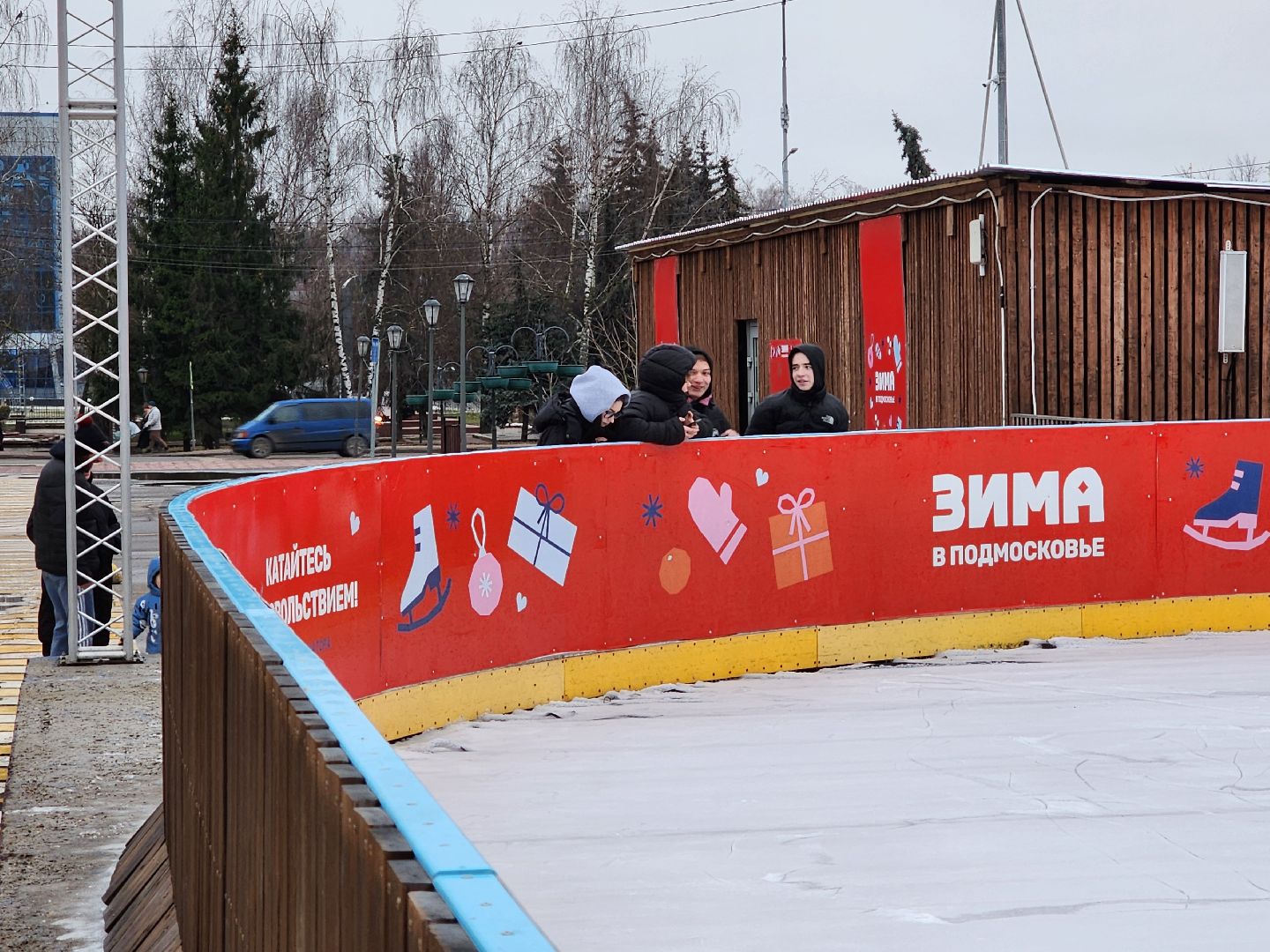 Чехов, Советская площадь, новогодняя елка, встреча с Дедом Морозом, акция Елка желаний, ледовый каток, Зима в Подмосковье, глава округа Михаил Собакин, вертикалки,